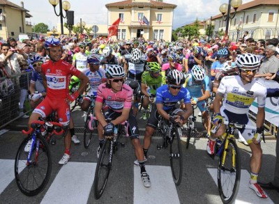 Điro d’Italija: Aruu etapa, Uran drži čelo