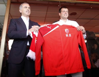 Lalatovićeva ‘mračna’ promocija na terasi (FOTO)