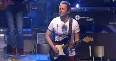 Stojanović sa Bajagom odsvirao simboličnu pesmu o stanju na Marakani