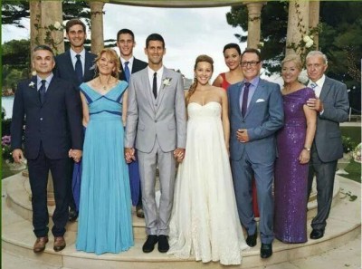 Porodična fotografija sa Novakovog i Jeleninog venčanja