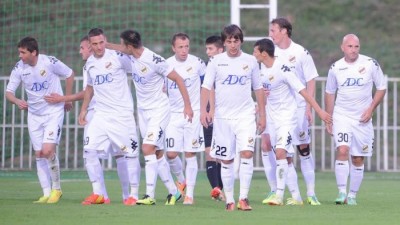 TAKO SE TO RADI U UREĐENIM KLUBOVIMA: Čukarički smenio upravu