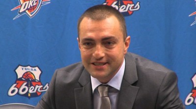 Srbin seo na klupu Oklahome