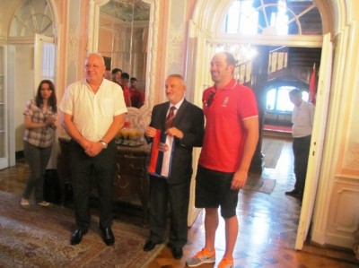 Ambasador Srbije u Budimpešti ugostio vaterpoliste (VIDEO)