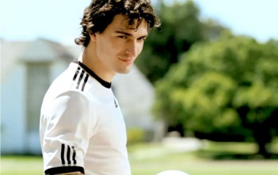 BAJERN DAO ROK: Humels može u Čelsi!