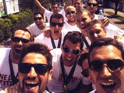 Šampionski selfi pre balkona (FOTO)