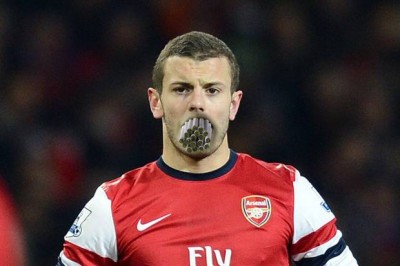 Englez nastavio da nervira Vengera: Vilšir ponovo puši (FOTO)