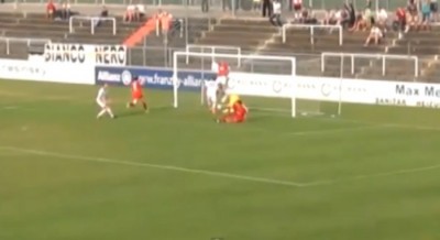 Nemac objasnio kako postići gol glavom sa zemlje? (VIDEO)