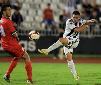 KO OVDE LAŽE: Biser Partizana kaže da nije prodat, a klub tvrdi suprotno?