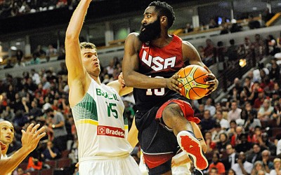 POGIBIJA SLOVENACA: Džejms Harden baca ‘no look’ ali-up Faridu (VIDEO)