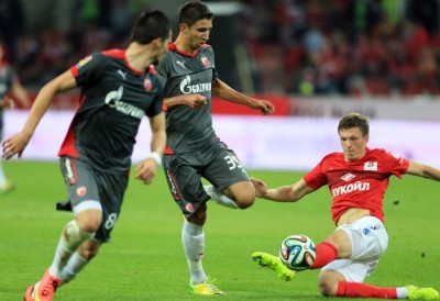 SVE ZA ZVEZDU: Crveno-belom biseru ne smeta da ‘sedi na dve stolice’