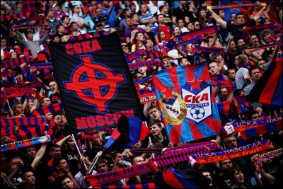 NEREDI U RIMU: Navijači CSKA napali Romine tifoze (VIDEO)