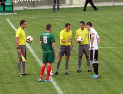 VATROMET U PEĆINCIMA: Sremci napunili mrežu Partizanu