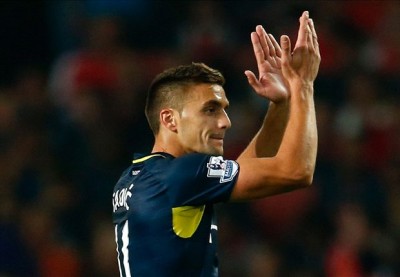 LALANA ZABORAVLJEN: Navijači ‘svetaca’ spevali pesmu srpskom asu!