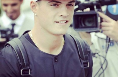 PROVOKACIJA: Reprezentativac Švajcarske albanskog porekla uklonio sa Fejsa zapaljenu srpsku zastavu!