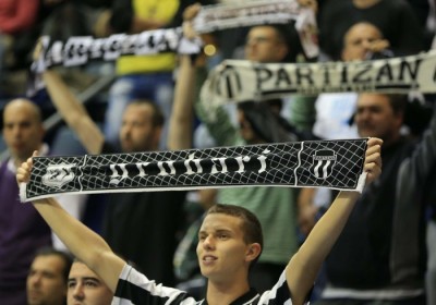 LJUBAV BEZ GRANICA: Grobari pokazali koliko vole Partizan uprkos novom porazu! (VIDEO)