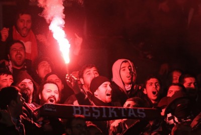 BEŠIKTAŠ SVE JAČI: Gari Medel potpisao na dve godine