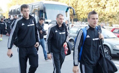 PUT POD NOGE: Fudbaleri Partizana krenuli u Grčku