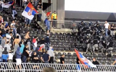 BILO JE I TOGA: Okršaj Grobara s policijom (VIDEO)