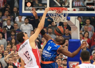 ARENA U TRANSU: Tako to radi Bobi Marjanović! (VIDEO) (FOTO)