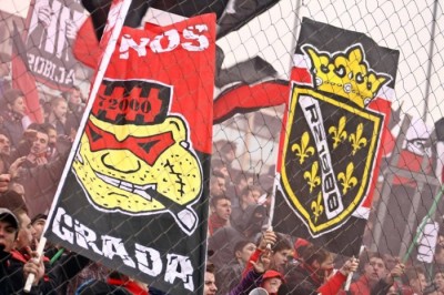 ROBIJAŠI KAO DELIJE: Skinuli igračima dresove!