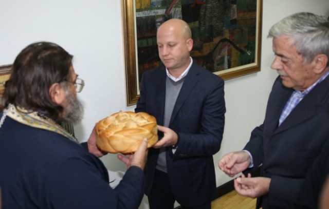SVEČANO I VESELO U HUMSKOJ: Partizane, srećna slava! (FOTO)