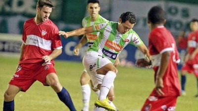 PROBLEM SA DRESOVIMA: Kad ekonom kupuje ‘fejk’ dresove Štutgarta na buvljaku