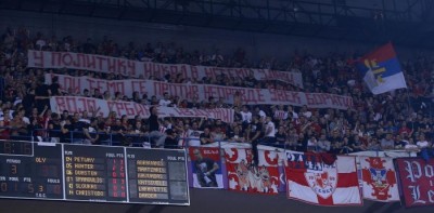 DELIJE PODRŽALE PREDSEDNIKA SRS: Vojo, Srbine, izdrži! (FOTO)