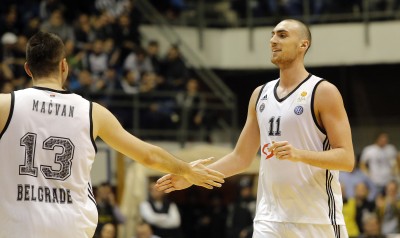 NEMILOSRDNI MILUTINOV: Centar Partizana umalo otkinuo obruč (VIDEO)