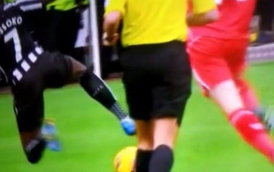 NEKAŽNJENA BRUTALNOST: Sisoko umalo slomio nogu Alenu (VIDEO)