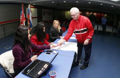 IZBORI U ZVEZDI: Za novog predsednika neće moći svako da glasa