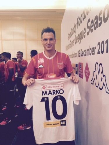 ZVEZDA DO MALEZIJE: Perovićev klinac u neobičnoj ‘akciji’ uz Dejana Savićevića (VIDEO)