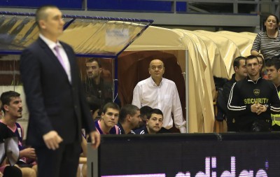 VUJOŠEVIĆ PORUČIO NAVIJAČIMA: Umešala se ‘treća strana’, pratite šta se dešava i menjajte provajdera