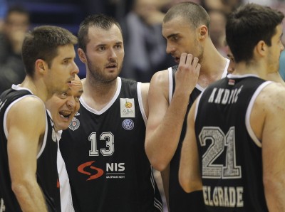 CENTARSKA MINIJATURA: Mačvan precizno dodaje, Milutinov snažno zakucava (VIDEO)