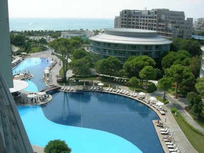 FUDBALERI ZVEZDE IDU U RAJ: Iz Kaliste se hvata zalet za titulu (FOTO)