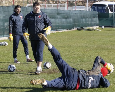 ČOVEK JE ‘HOBOTNICA’: Čuda brani, Zvezda ga se prelako odrekla (VIDEO)