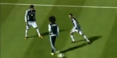 KAKAV POTEZ: Gde je ovaj momak sakrio loptu? (VIDEO)