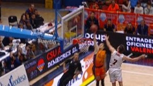 Monstruozno zakucavanje Nedovića