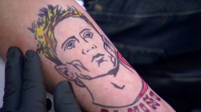 OPKLADA JE OPKLADA: Fudbaler Čelsija morao da tetovira Toresa na ruci (FOTO)