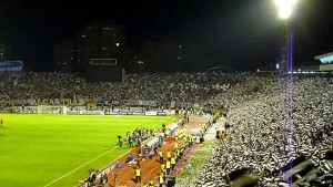 GROBARI, PARTIZANOVCI: Šta je pisalo na stolicama na istoku i zapadu stadiona Partizana? (FOTO)