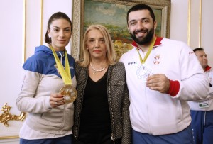 PRIJEM U PRAGU: Atletičari kod ambasadorke, preuzeta zastava domaćinstva EP 2017.