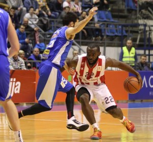 LOMI KIČMU KAO MESI: Đenka kao brzi Gonzales, Danguba ‘otkinuo’ koš! (VIDEO)