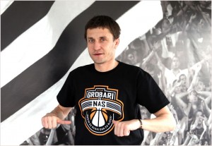 NIŠTA BEZ KAPITENA: Grobari, dođite na „basket“! (FOTO) (VIDEO)