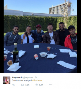 ROŠTILJALI: Ovako igrači Barse jačaju timski duh (VIDEO)