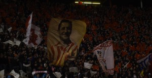 DOBRODOŠLI NA STADION ‘RAJKO MITIĆ’: Evo kako su Delije uz vatromet proslavile 70. rođendan voljenog kluba (VIDEO)