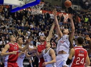 HRVATSKI MEDIJI: Zvezda ‘pustila’ Partizan! (ANKETA)