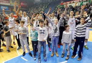 PARNI VALJAK MELJE: Košarkaši Partizana imaju jasan cilj!