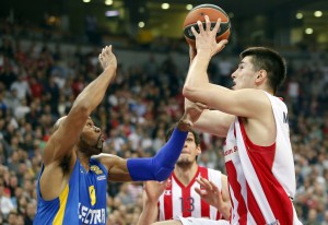 IMA I TOGA: Vilijams ‘popio’ rampu, izgubio, pa ukrao loptu (VIDEO)