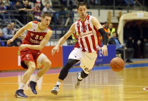 KAO ZA NAGRADU: Jović trojke pogađa i sa centra (VIDEO)