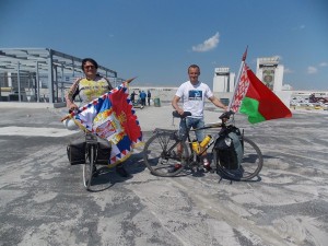 SRBIJA DO TOKIJA: Ono kada dvojici biciklista ni 20.000 kilometara ne smeta da obiđu svet na dva točka! (FOTO) (VIDEO)