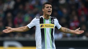 DŽAKA: Prestajem da igram fudbal ako nas Šalke prestigne na tabeli!